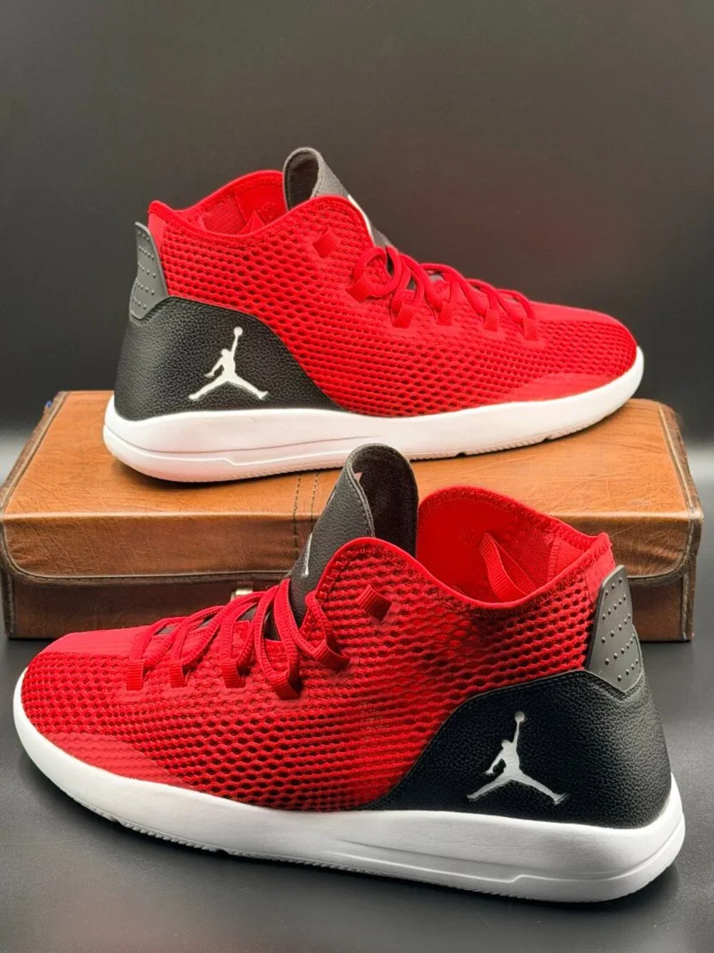 Air Jordan Reveal 'Gym Red'